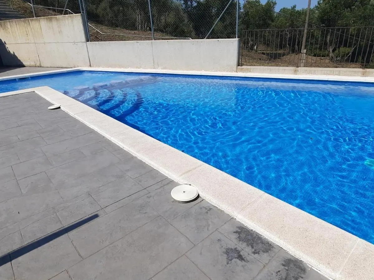 Encantador Apartamento Con Terraza En Llanca - Es-170-74